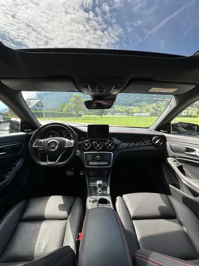 Mercedes-Benz CLA 45 AMG 4matic+ — Berline sportive 387 ch, seulement 34'000 km — Miniature 16