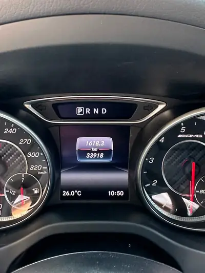 Mercedes-Benz CLA 45 AMG 4matic+ — Berline sportive 387 ch, seulement 34'000 km — Miniature 17