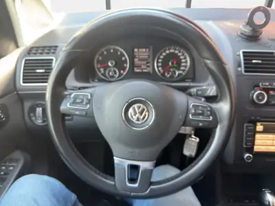 VW Touran CrossTouran 1.4 TSI — Monospace familial polyvalent, entretien récent — Miniature 9