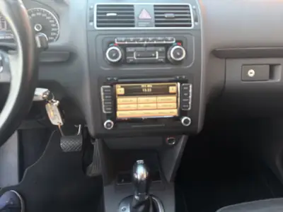VW Touran CrossTouran 1.4 TSI — Monospace familial polyvalent, entretien récent — Miniature 13