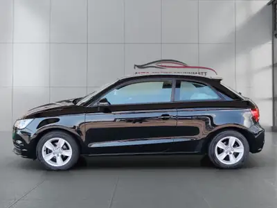 Audi A1 1.0 TFSI Design — Citadine urbaine fiable, entretien récent — Innenraum