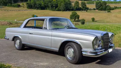 Mercedes-Benz 220 SEB 1964 — Coupé classique d'exception, 78 900 km authentiques — dettaglio