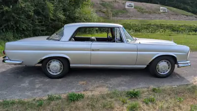 Mercedes-Benz 220 SEB 1964 — Coupé classique d'exception, 78 900 km authentiques — Miniatura 7