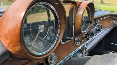Mercedes-Benz 220 SEB 1964 — Coupé classique d'exception, 78 900 km authentiques — Miniatura 12