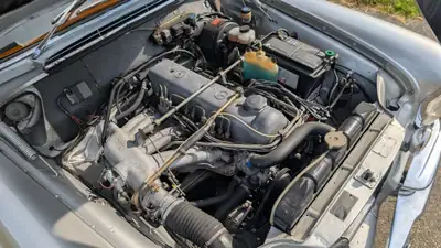 Mercedes-Benz 220 SEB 1964 — Coupé classique d'exception, 78 900 km authentiques — Miniatura 17
