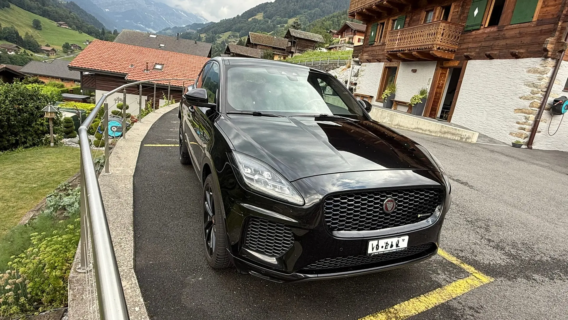 Jaguar E-Pace 2018 occasion Troistorrents — 2