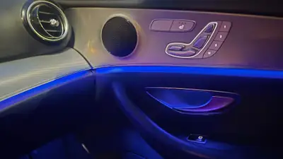 Mercedes-Benz E 200 — Berline élégante, motorisation efficace et 153'000 km — Miniatura 11