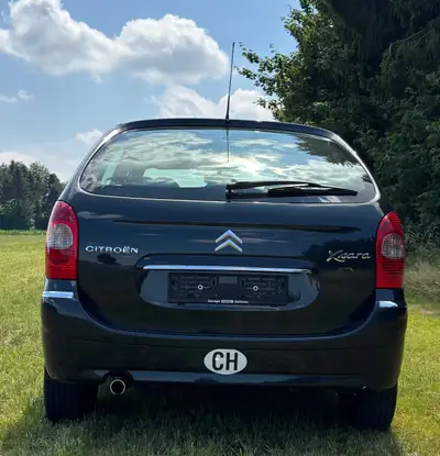 Citroën Xsara Picasso 2.0i 16V Exclusive — Monospace familial quasi neuf, 18 600 km — Seitenansicht