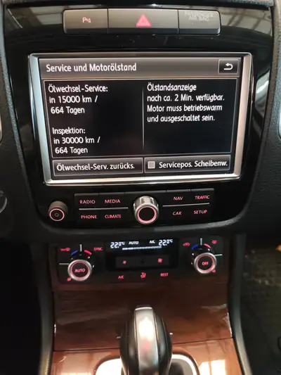 Volkswagen Touareg 3.0 V6 TDI 245 — SUV premium diesel, entretien soigné — Miniature 12