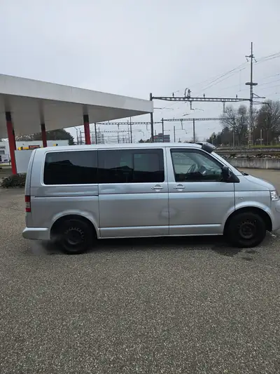 VW T5 Caravelle — Monospace diesel polyvalent, 303'000 km, transmission automatique — côté