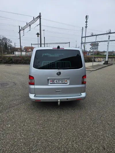 VW T5 Caravelle — Monospace diesel polyvalent, 303'000 km, transmission automatique — intérieur