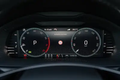 Skoda Scala 1.5 TSI Top Selection DSG — Berline dynamique, peu kilométrée, garantie 5 ans — Miniatur 17