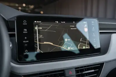 Skoda Scala 1.5 TSI Top Selection DSG — Berline dynamique, peu kilométrée, garantie 5 ans — Miniatur 18