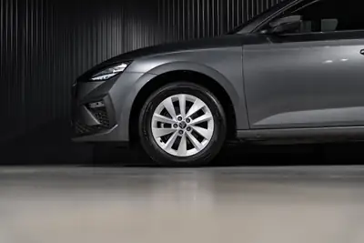 Skoda Scala 1.5 TSI Top Selection DSG — Berline dynamique, peu kilométrée, garantie 5 ans — Miniatur 27