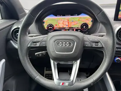 Audi Q2 35 TFSI S-Line — SUV compact premium, garantie constructeur, très peu kilométré — détail