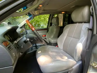 Jeep Grand Cherokee 4.7 Overland — SUV polyvalent, traction intégrale, sièges cuir chauffants — Miniature 15