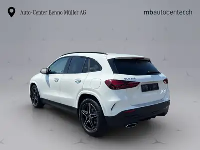 Mercedes-Benz GLA 200 Night Star AMG Line — SUV compact hybride, 20 km seulement — arrière
