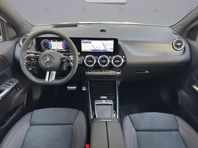 Mercedes-Benz GLA 200 Night Star AMG Line — SUV compact hybride, 20 km seulement — Miniature 12