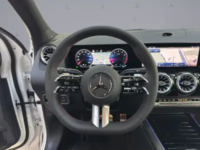Mercedes-Benz GLA 200 Night Star AMG Line — SUV compact hybride, 20 km seulement — Miniature 11