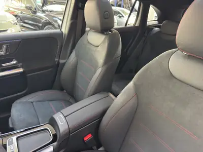 Mercedes-Benz GLA 200 Night Star AMG Line — SUV compact hybride, 20 km seulement — Miniature 19