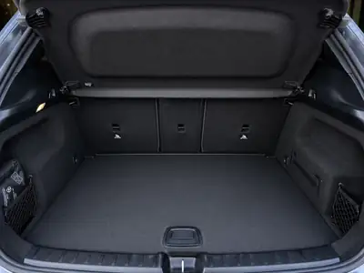 Mercedes-Benz GLA 200 AMG Line 4Matic — SUV compact 4x4, service gratuit 10 ans inclus — Miniature 16