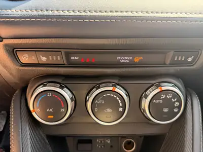 Mazda 2 1.5 115 ch — Citadine fiable, entretien Mazda complet, garantie jusqu'en 2027 — Miniatura 7