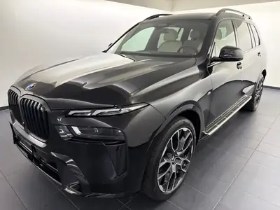 BMW X7 xDrive 48V 40i M Sport Pro — SUV 7 places premium, motorisation hybride, primo-propriétaire — vue extérieure