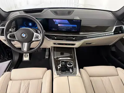 BMW X7 xDrive 48V 40i M Sport Pro — SUV 7 places premium, motorisation hybride, primo-propriétaire — détail