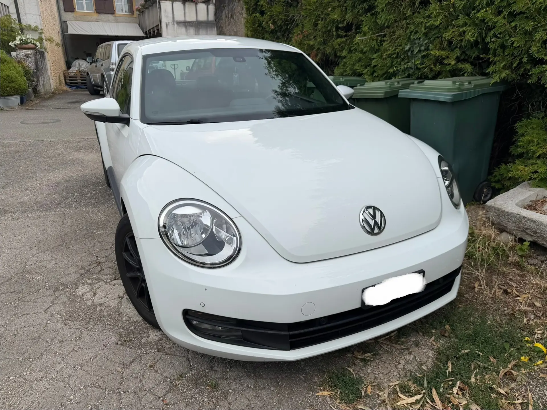 VW Beetle 1.2 TSI — Compacte iconique, entretien complet, prête à rouler — vista esterna