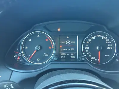 Audi Q5 TDI 2.0 — SUV premium diesel, tout-terrain 4x4, toit panoramique — Miniatur 13