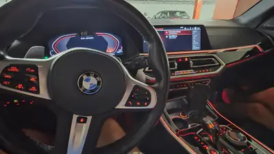 BMW X5 M50i xDrive 2021 — SUV haute performance, 72'000 km seulement — Miniatura 9