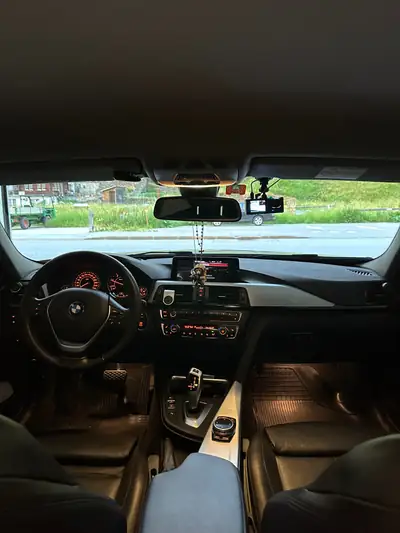 BMW 320d xDrive — Break diesel performant, faible consommation et transmission intégrale — Innenraum