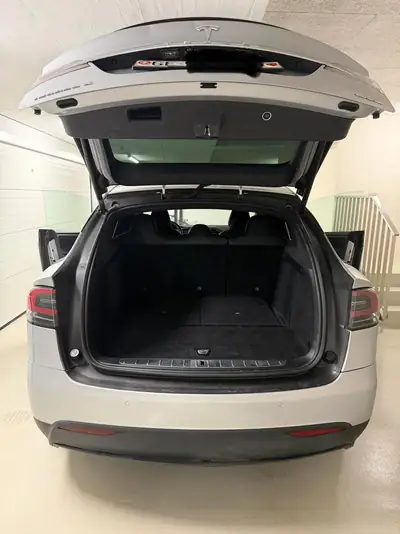 Tesla Model X 100D — SUV électrique 7 places, 524 ch, autonomie maximale — dettaglio