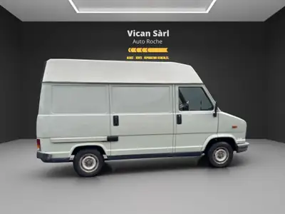 Citroën C25 280 B20 — Monospace pratique des années 80, moteur 2.0L fiable — intérieur