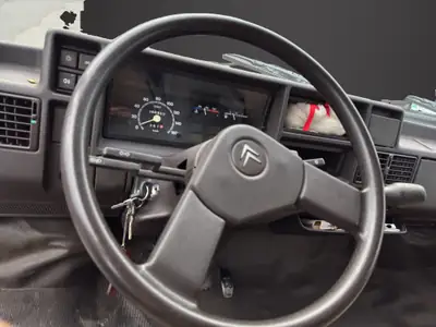 Citroën C25 280 B20 — Monospace pratique des années 80, moteur 2.0L fiable — Miniature 9