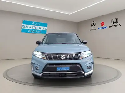 Suzuki Vitara 1.4T Compact+ Hybrid 4x4 — SUV polyvalent à motorisation hybride et transmission manuelle — arrière