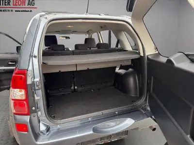 Suzuki Grand Vitara 2.0 16V Top — SUV polyvalent 4x4 automatique, entretien complet — Miniatura 19