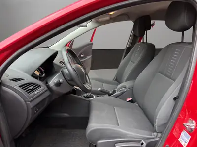 Renault Mégane 1.6 16V Expression — Citadine fiable, sans accident, faible kilométrage — Miniature 9