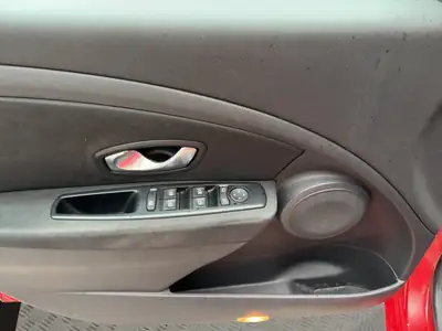 Renault Mégane 1.6 16V Expression — Citadine fiable, sans accident, faible kilométrage — Miniature 12
