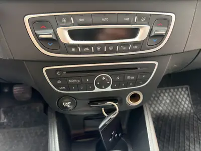 Renault Mégane 1.6 16V Expression — Citadine fiable, sans accident, faible kilométrage — Miniature 15