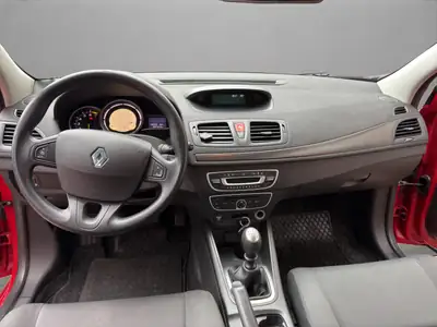 Renault Mégane 1.6 16V Expression — Citadine fiable, sans accident, faible kilométrage — Miniature 14