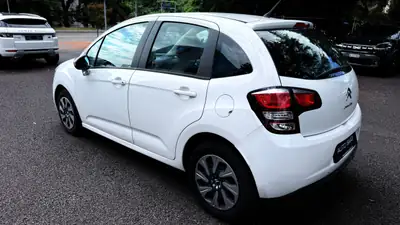 Citroën C3 1.2i Attraction 2016 — Citadine fiable, entretien économique — tableau de bord