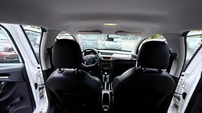 Citroën C3 1.2i Attraction 2016 — Citadine fiable, entretien économique — Miniature 8