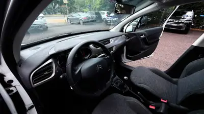 Citroën C3 1.2i Attraction 2016 — Citadine fiable, entretien économique — Miniature 11