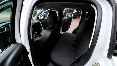 Citroën C3 1.2i Attraction 2016 — Citadine fiable, entretien économique — Miniature 12