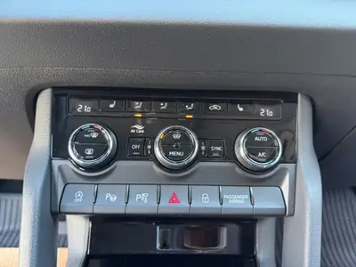 Skoda Karoq 2.0 TDI 4x4 — SUV robuste, moteur diesel performant, garantie constructeur 36 mois — Miniatura 16