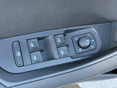 Skoda Karoq 2.0 TDI 4x4 — SUV robuste, moteur diesel performant, garantie constructeur 36 mois — Miniatura 22