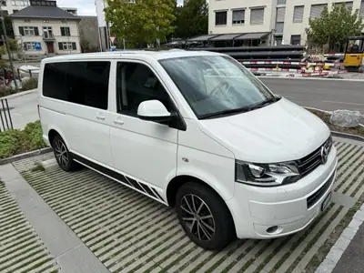VW T5 Comfortline 4Motion DSG — Monospace polyvalent, moteur révisé, 7 places — exterior view