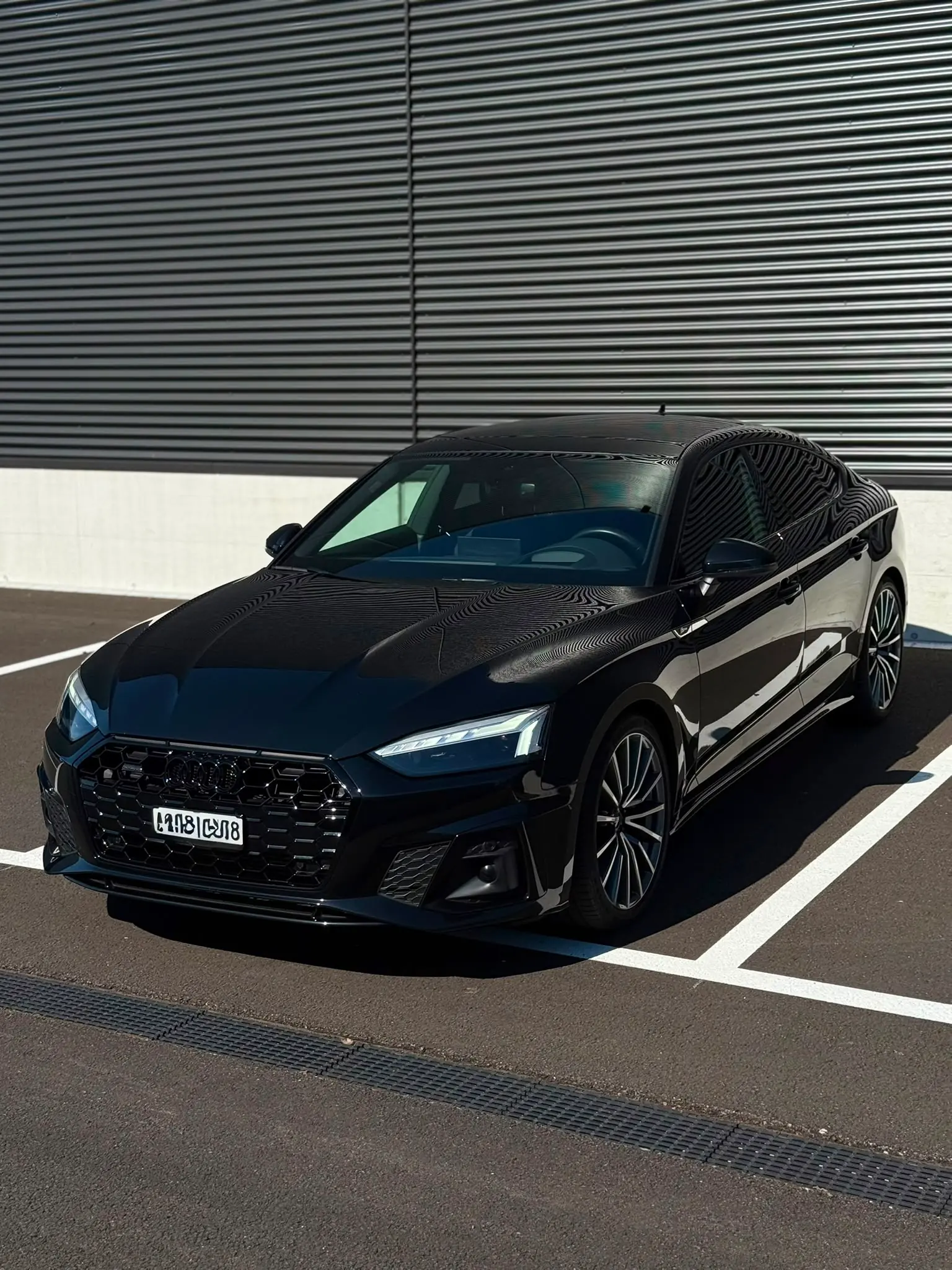 Audi A5 2.0 40 TFSI S Line Quattro — Berline sportive hybride légère, 98'000 km