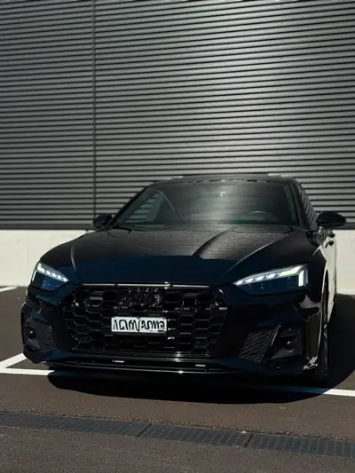 Audi A5 2.0 40 TFSI S Line Quattro — Berline sportive hybride légère, 98'000 km — Seitenansicht